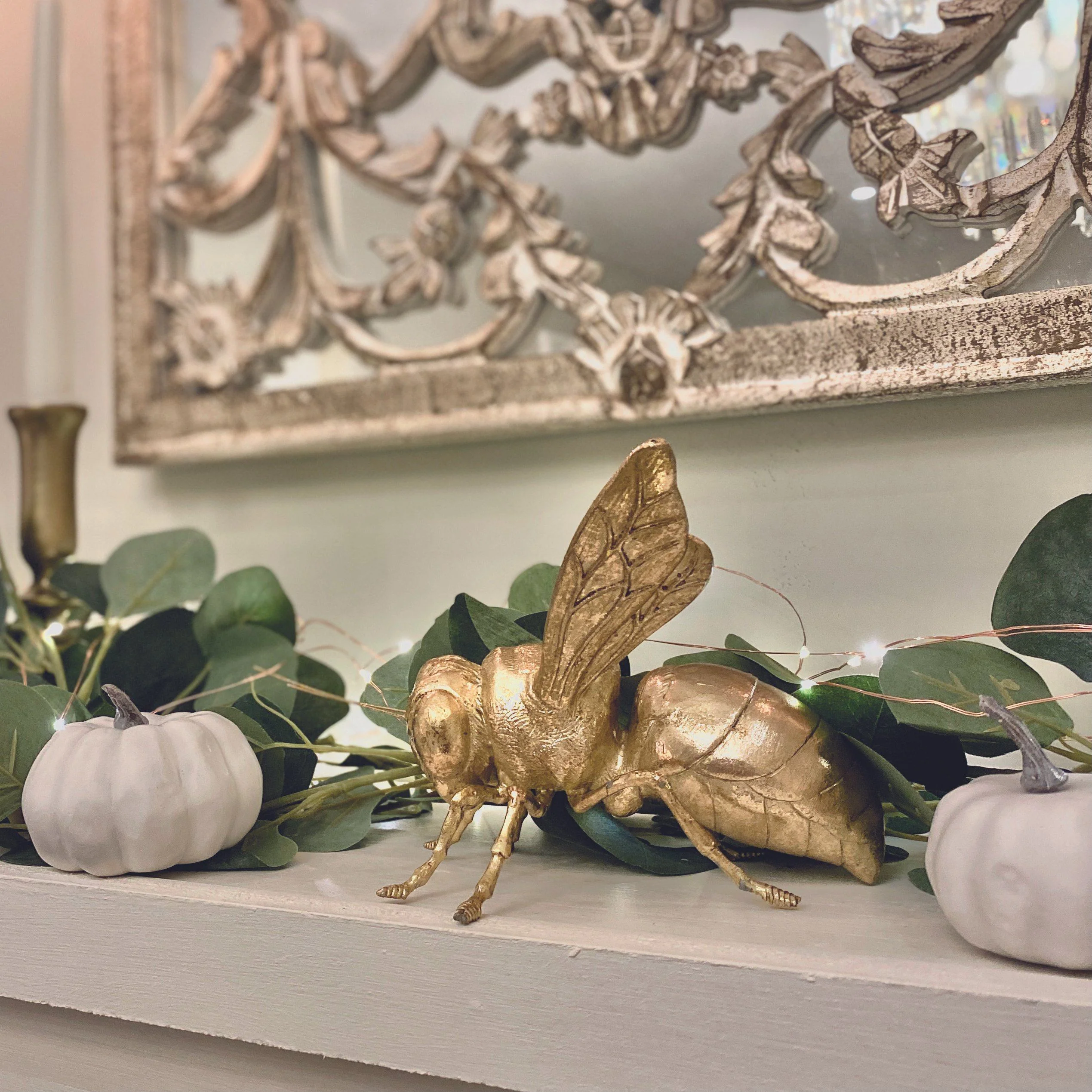 Decorative Gold Bee Ornament - Image 7