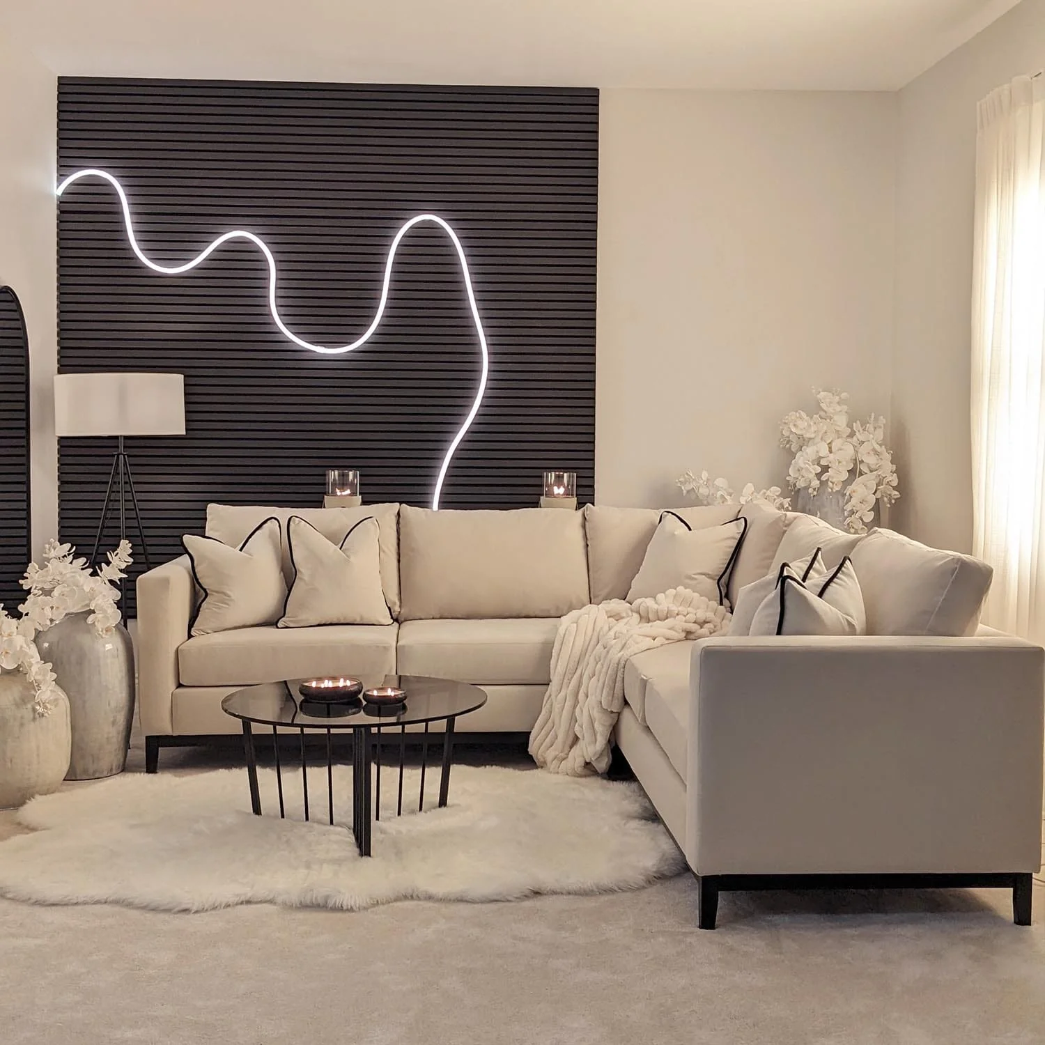 Harmony Cream Velvet Sofa Range With Black Wooden Plinth - Image 4