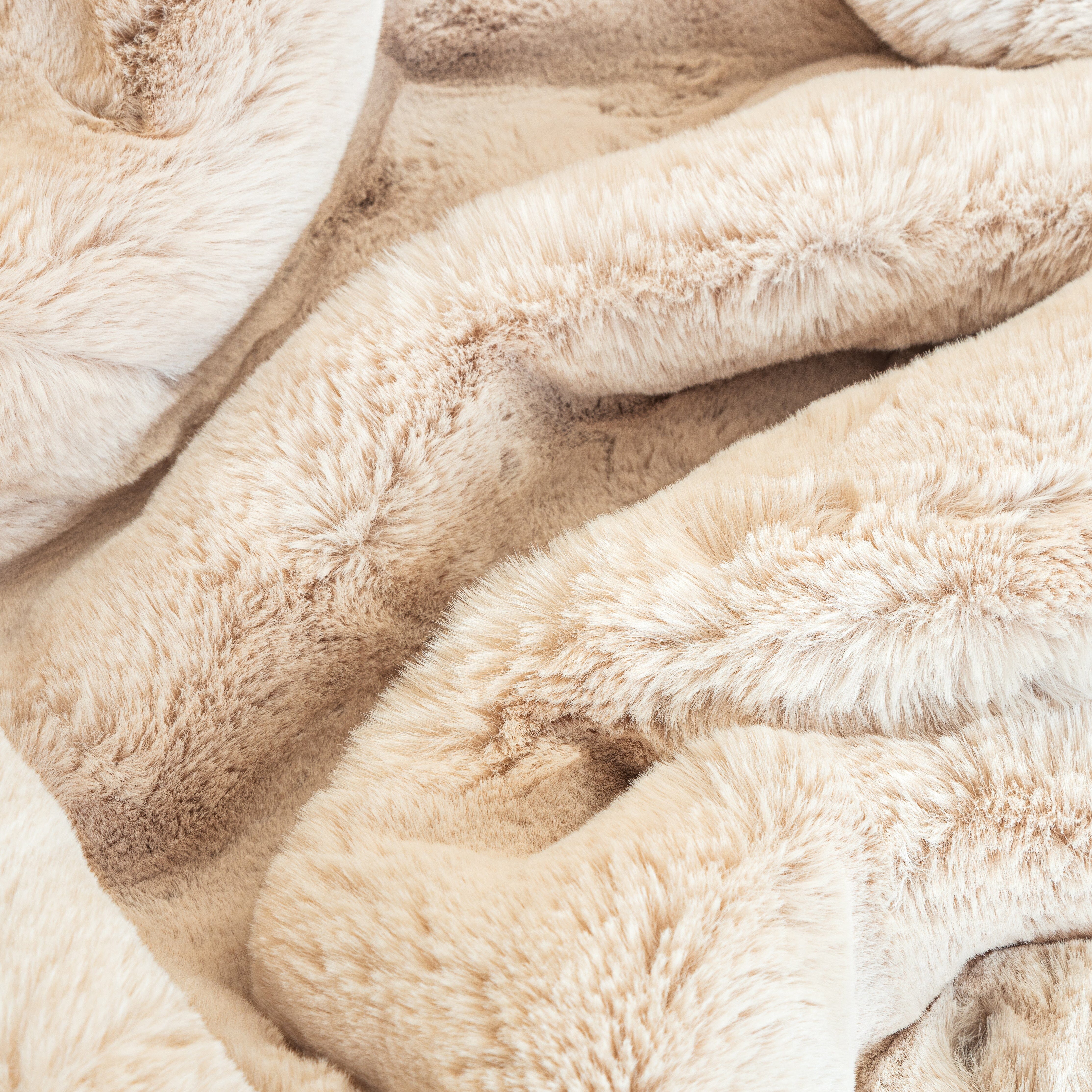 Lili Extra Thick Faux Fur Oatmeal Throw - Image 4