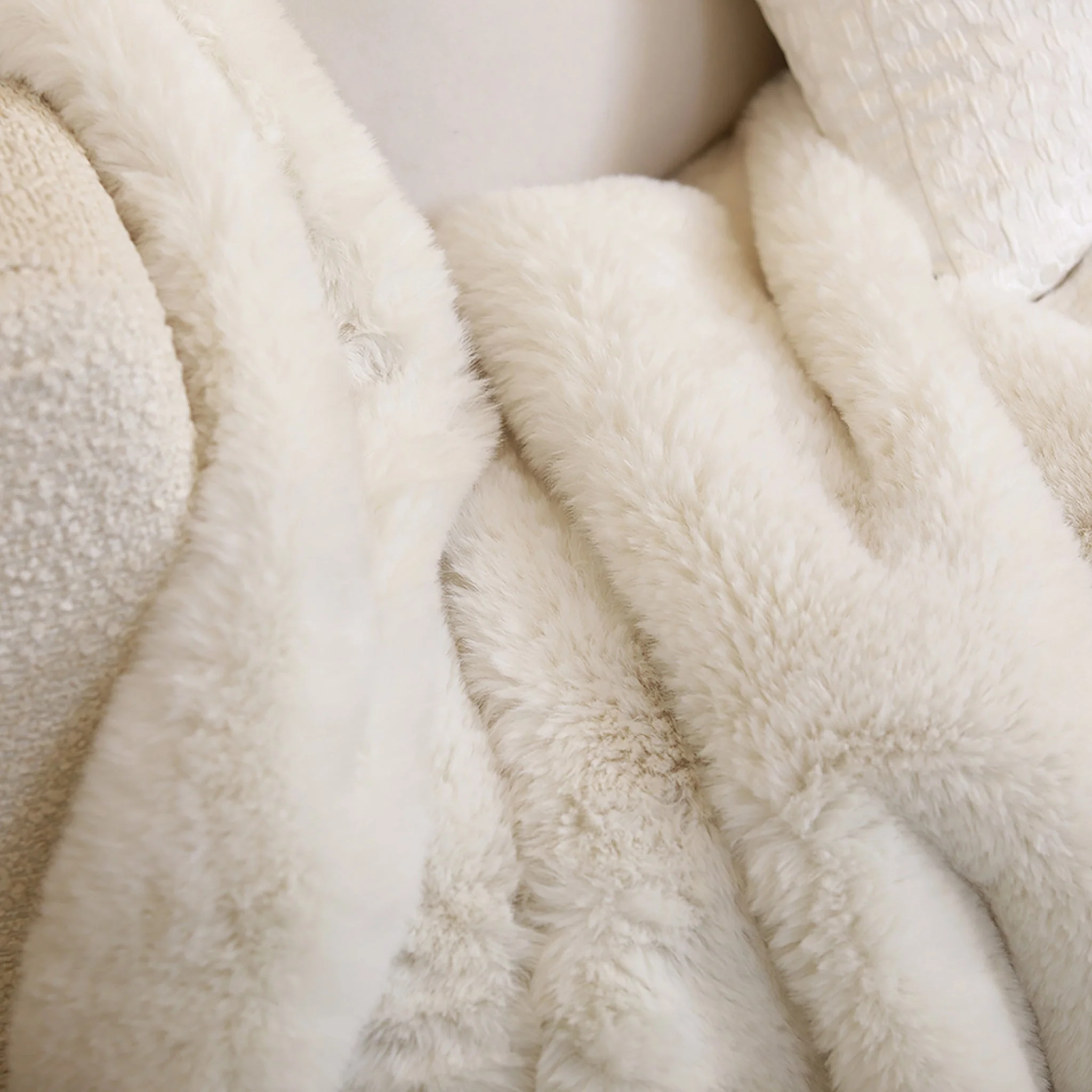 Lili Extra Thick Faux Fur Cream Throw - Image 4