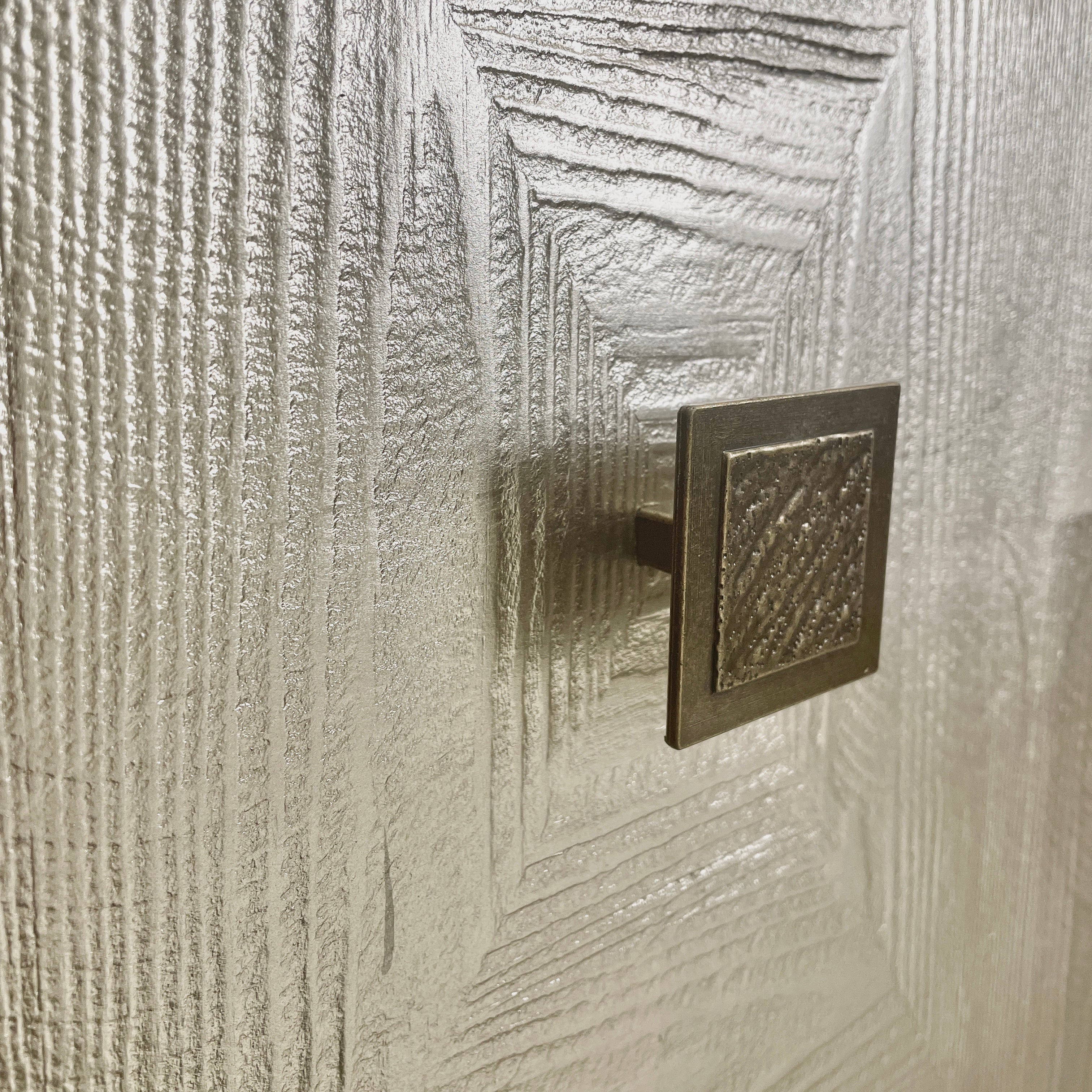 Lockett Premium Silver & Bronze 3 Door Sideboard - Image 3