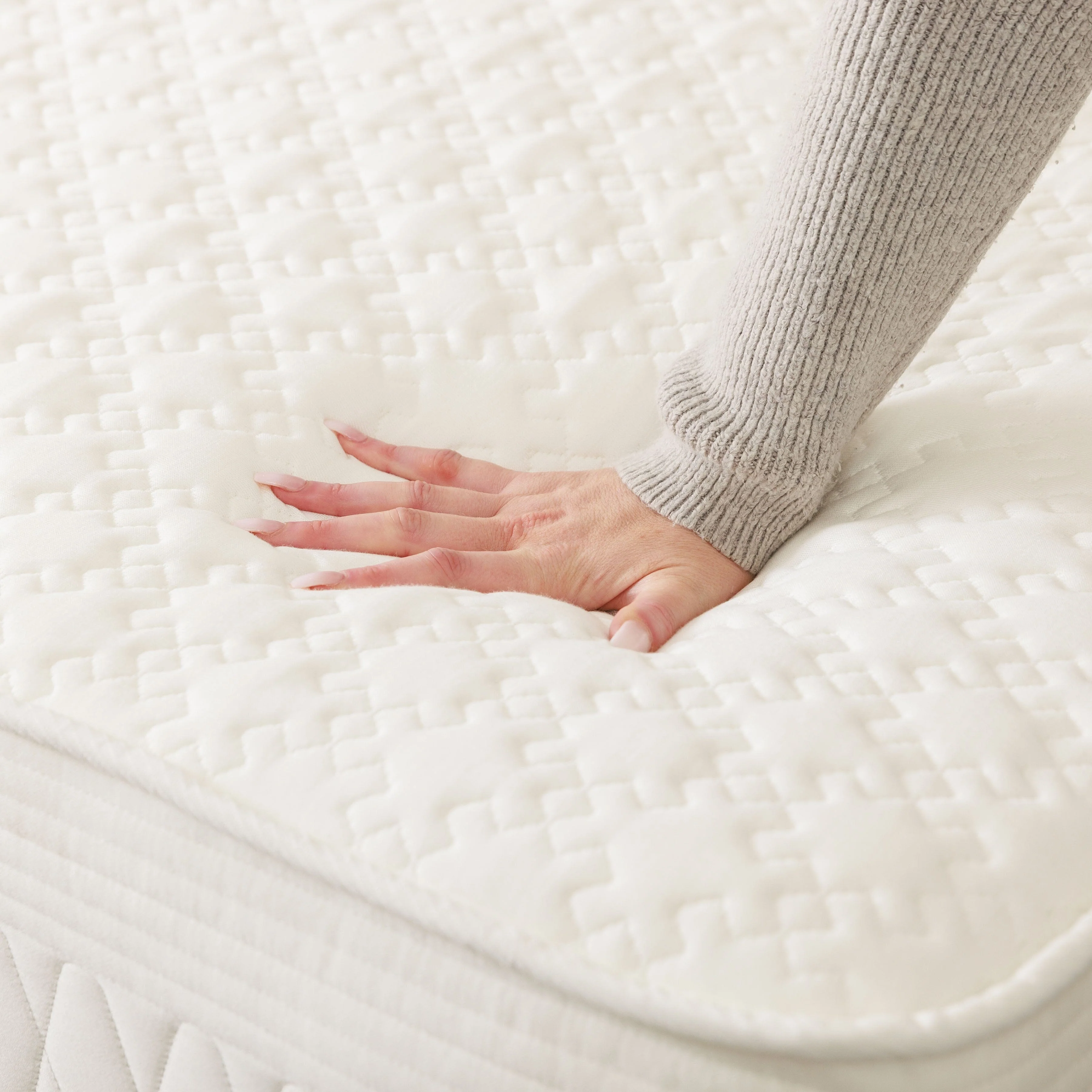 Plume Hybrid Memory Foam Mattress - Image 10