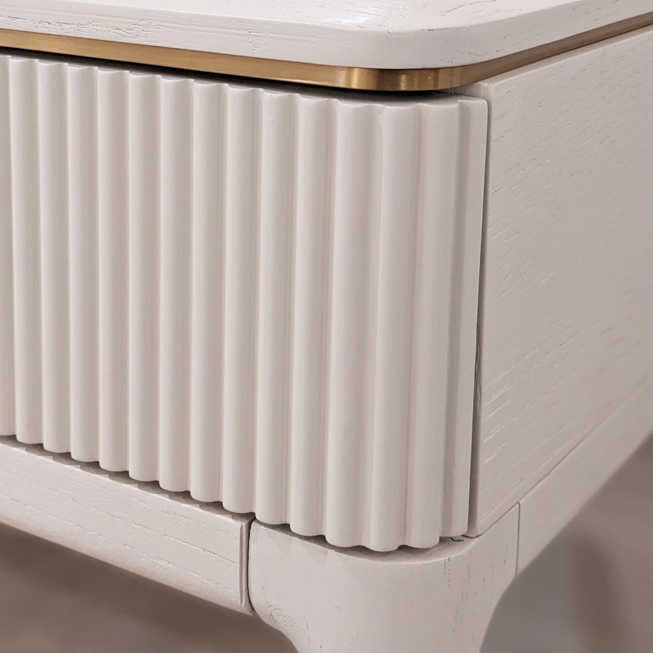 Putney Ivory & Gold Dressing Table - Image 4