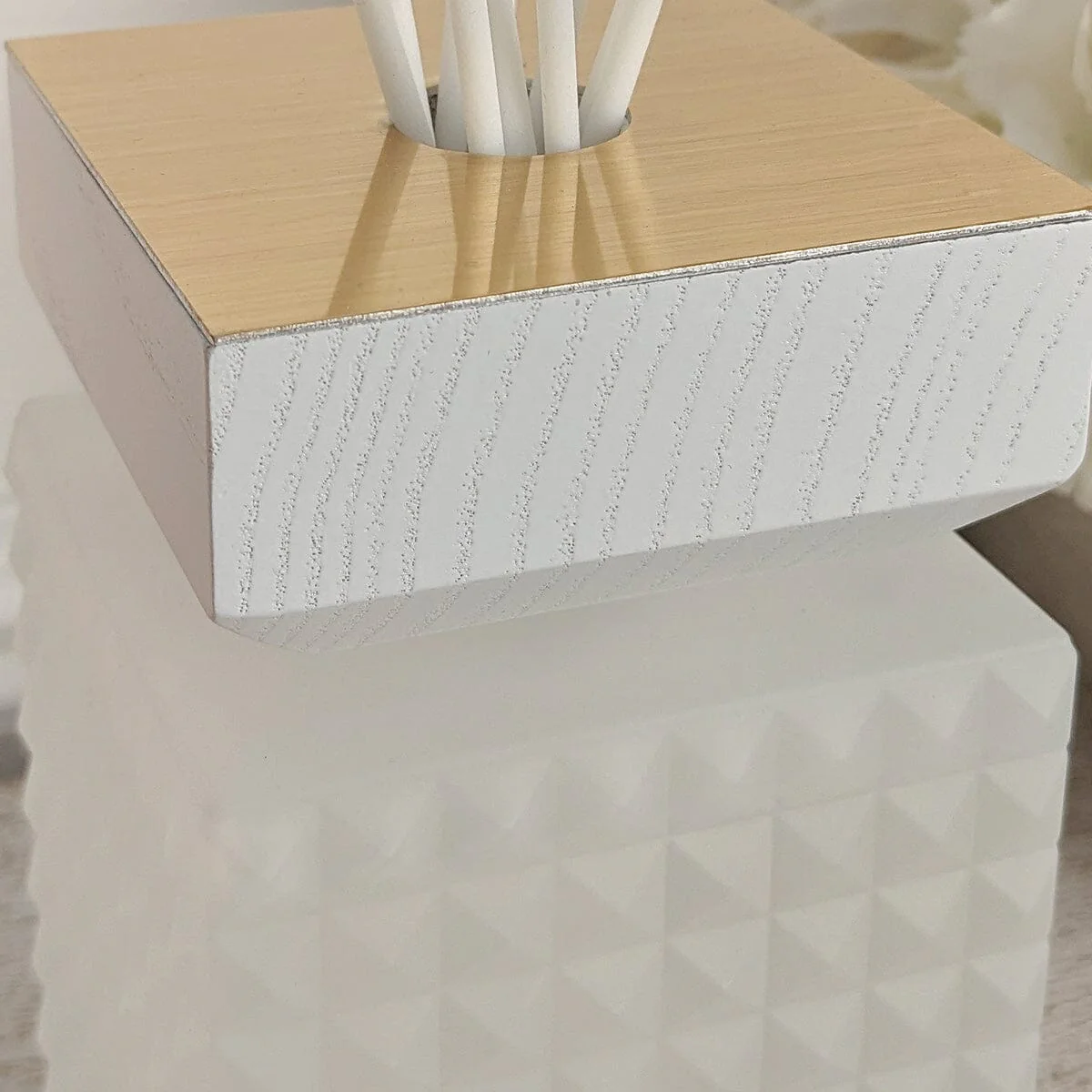 Spa White & Gold Luxury Reed Diffuser - 500ml - Image 3