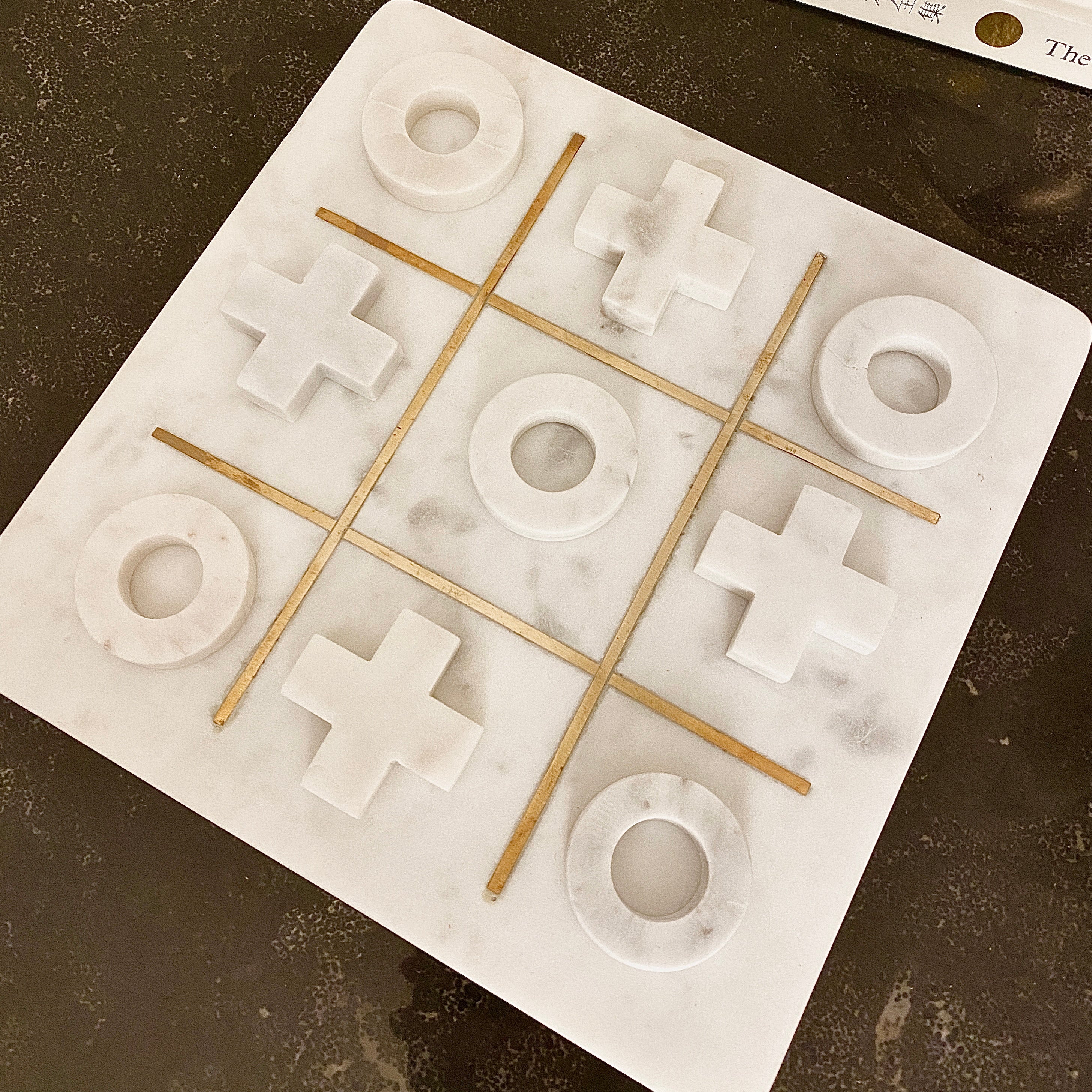 White Marble & Gold Noughts & Crosses Set - Image 5